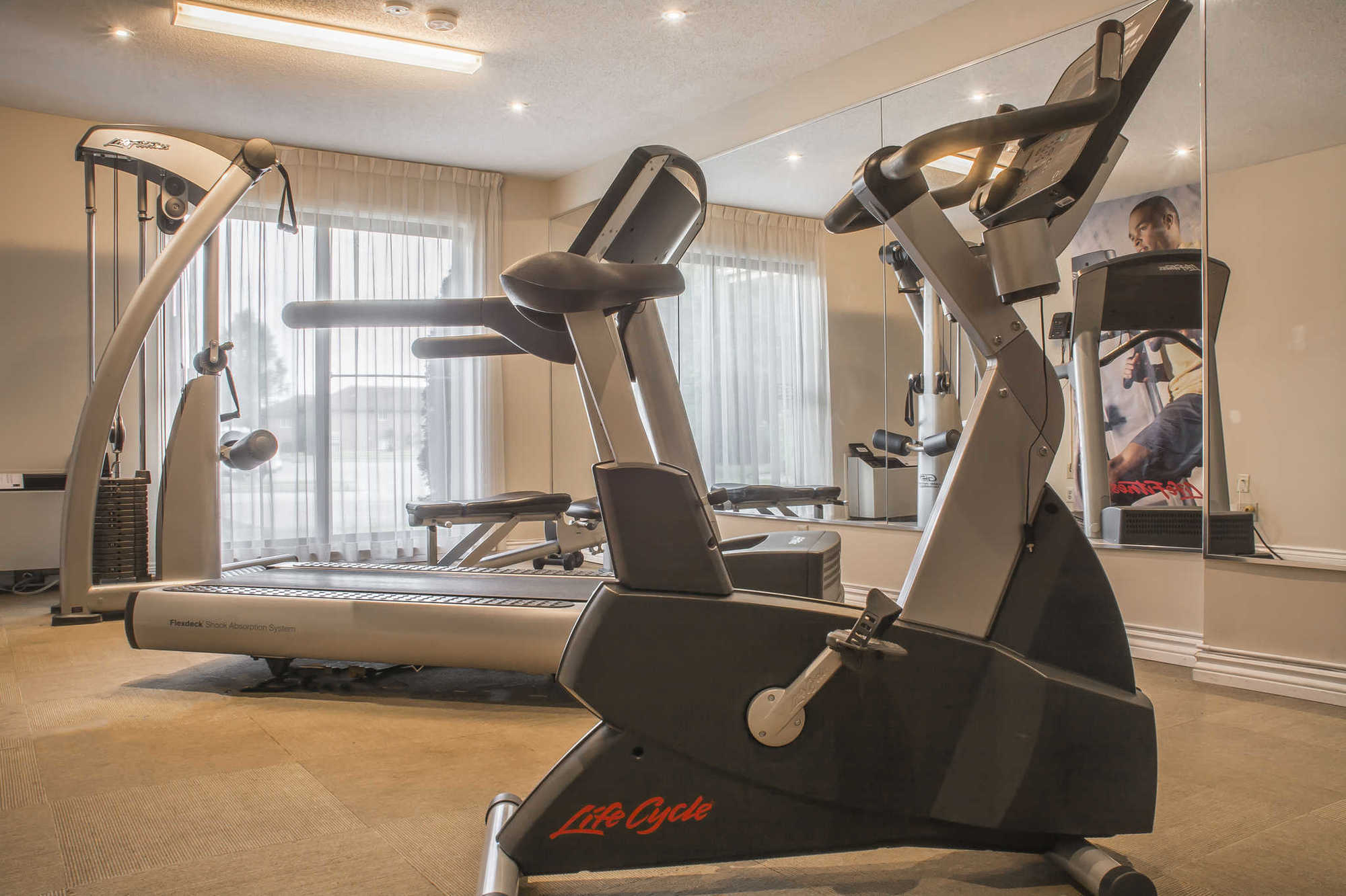 Comfort Inn & Suites Ambassador Bridge Windsor Einrichtungen foto
